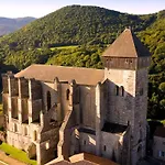 écrin Médiéval Cosy à 2 Pas De La Cathédrale, Lit De Gamme, Wifi Casa de Férias