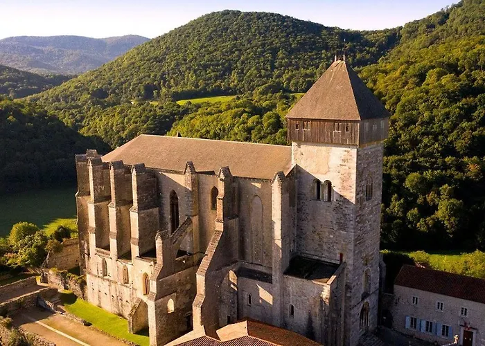 Ecrin Medieval Cosy A 2 Pas De La Cathedrale, Lit De Gamme, Wifi Vakantiehuis