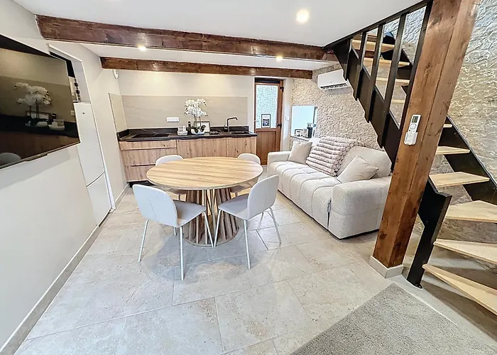 Ecrin Medieval Cosy A 2 Pas De La Cathedrale, Lit De Gamme, Wifi Vakantiehuis